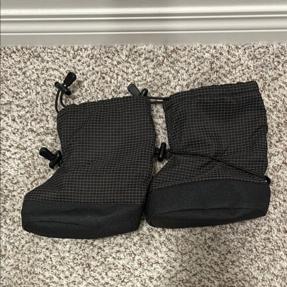 Stonz Black Kids Boots - Picture 2 of 5